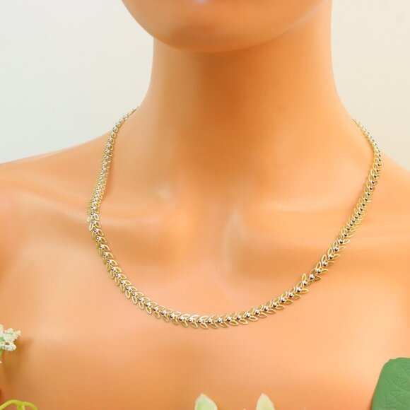 "New Beautiful Design Necklace Chain for Women/Girls, Gift, N653 - Picture 4 of 15